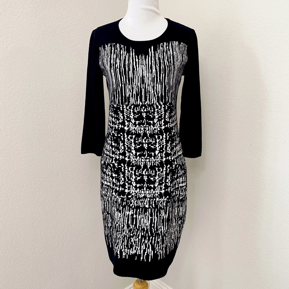 Neiman Marcus Sweater Dress Size Small Black White 3/4 Sleeve